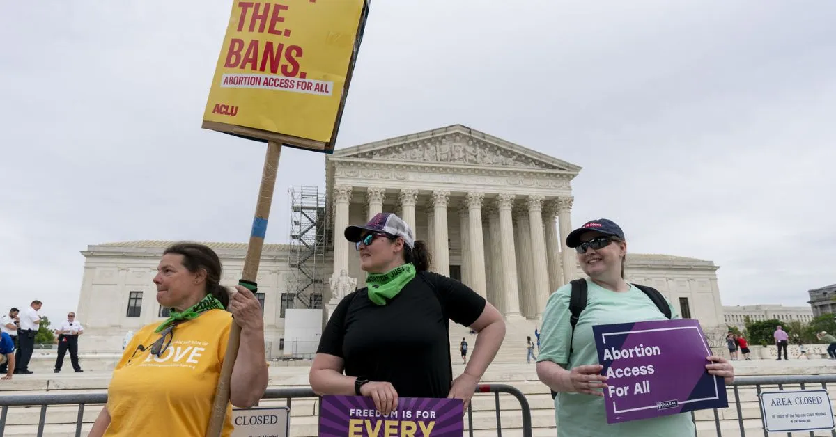 Supreme Court Temporarily Blocks Abortion Pill Limits